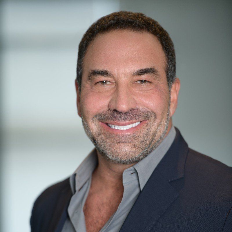 Portrait of Seth Lederman